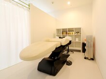 AND THE BEAUTY イオンタウン防府の雰囲気(半個室のシャンプーブース。髪質改善メニューがオススメです。)