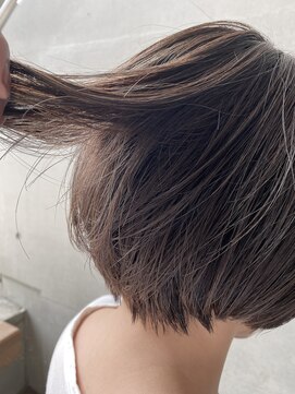 アンドコー(Andco) 【Andco】大人のアーモンドカラー