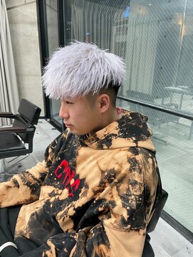 イーラ(era) 前下がり×束感×ホワイトカラー