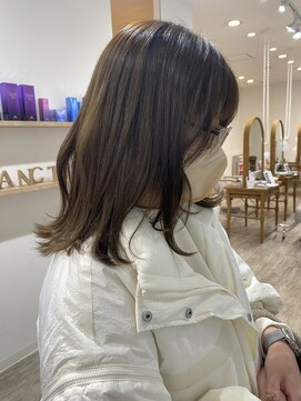 サンクチュアリ ウィズエデン 京橋店(Sanctuary with eden) ダークグレージュ