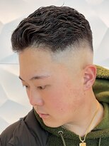 銀座マツナガ 浅草店 スキンフェード　アイロンパーマ　濡れパン　アップバング