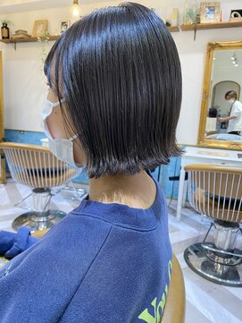 ロンドアベニール 北千住(Lond avenir) 外ハネぱつっとボブ　グレージュ　西田大樹