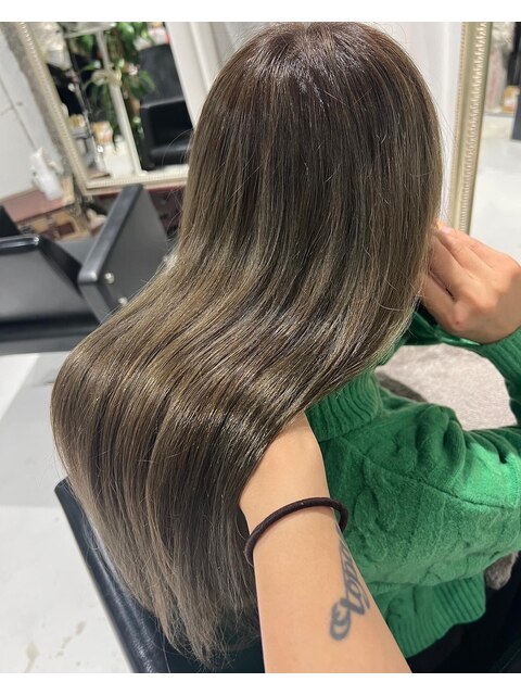 丸みショートヘアピンクベージュカラーミルクティーベージュ