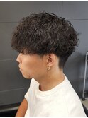 波巻きプードルパーマツイストスパイラル刈り上げマッシュメンズ