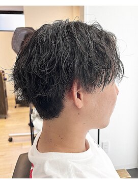 ブライト(BRIGHT) センターパート　ツイストスパイラルパーマ