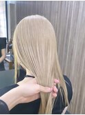 ハイライトカラーミルクティーベージュレイヤーカット