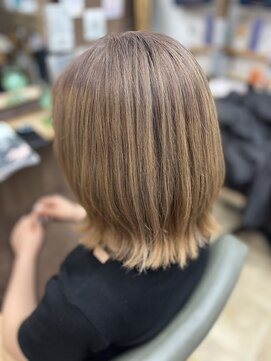 リノ(Lino) ミルクティーベージュ×ボブ