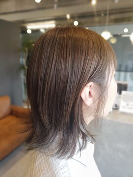 ジールヘアー(GIIL HAIR) 外はねミディアムレイヤー