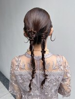 ツインタイト編み下ろしヘアセット結婚式参列お呼ばれヘアメイク