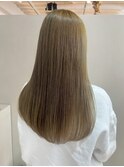 オリーブベージュ