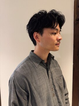 パーク(PARK) メンズセンター分けニュアンスパーマ刈り上げなし