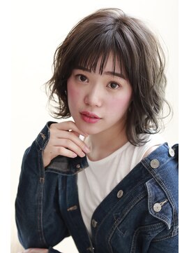 アームスヘアー(ARMS HAIR) クリーミーグレージュ×外ハネボブ