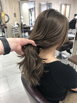 ノア(NOA by KENJE) 馴染ませハイライト　透明感 .