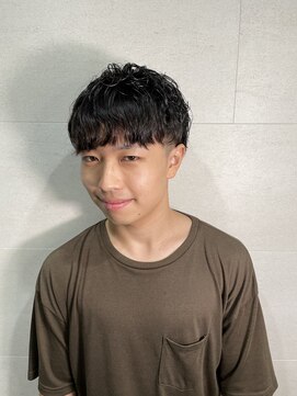 グレイスフル バーバープラチナム 六本木店(Graceful Barber platinum) ツーブロマッシュ緩めパーマ