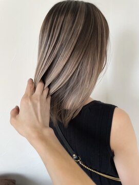 ノイズ オオサカ(NOISM) エアタッチハイライト ミディアムボブ