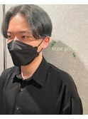 ブリーチカラー×刈り上げマッシュスタイル