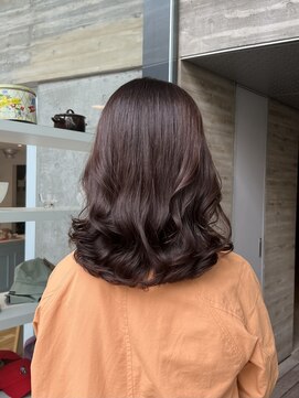 アピッシュ ギンザ(apish ginza) 真未/短くても上品なくびれミディ