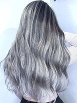 ブレイズヘアー(BLAZEhair) ホワイトベージュバレイヤージュ×ブリーチ2回