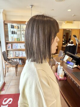 スニップ(Snip) 20代30代切りっぱなしボブミルクティーベージュグレージュ