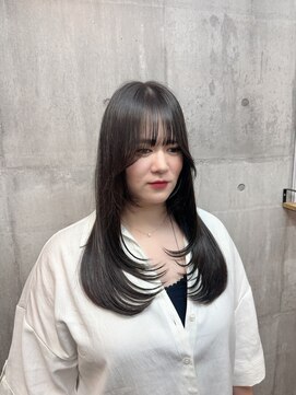 アリアバイエクラート 新宿南口店(ARiA by ECLART) ★重たく見えない暗髪と可愛いレイヤーカット★