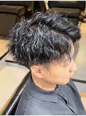 センターパートツイストスパイラルツーブロック波巻スパイラル