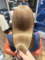 ビルズノア バイ ヤスオカ(BUILDS NOAH BY YASUOKA)&nbsp;ブリーチ/ハイトーン/艶カラー/ミルクティーベージュ