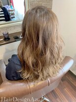 ヘアーデザイン アズール(Hair Design Azur) 【Azur】たっぷりハイライトでつくる“ふんわりベージュ”