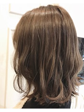 ヘアー ブランコ(hair Blanco) ハイライトで立体感♪ミルクティーベージュ