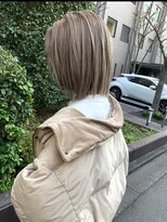 ハイライト　バレイヤージュ　ベージュカラー　hiro