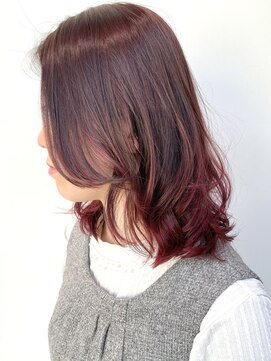 ステア ケース(stair case) 【大人かわいい 艶髪】ナチュラルゆるカール ピンクハイライト