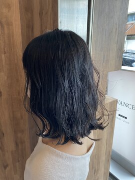 アヴァンス 天王寺店(AVANCE.) ブルーブラック×透明感