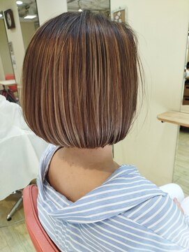 エイチエアー アルファ H'air alfa つつじヶ丘北口店 白髪目立たない太めハイライト