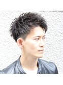 黒髪アップバングツーブロック