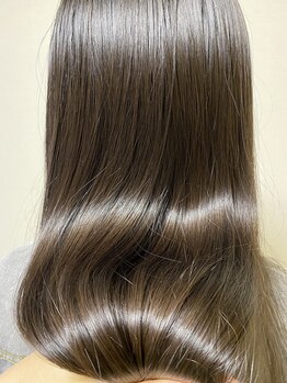 スリーユニークヘアー(3uniQ hair)の写真/髪質改善トリートメントで毎日艶々な生活を