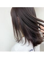 ビューティズム エルム(Beautism Elm) ラベンダー　アッシュ　外ハネ　セミロング