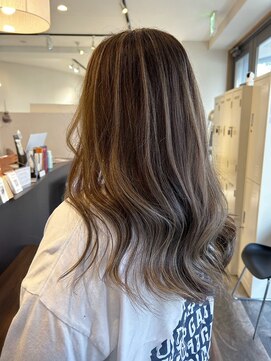 グランドール(Grandoll) 【ロング】透明感カラー【【小倉北区神岳／メディアドーム】】