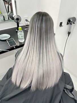 エゴ 池袋(EGO) シャドウルーツ