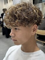 フィフス(fifth) 原宿スペインカールメンズカットフリンジカットツーブロック茶髪