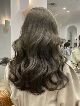 ティエラ 原宿 表参道(Tierra) 【Tierra桑原圭太】赤み消し赤み除去オリーブグレージュ2