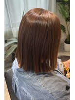 ワン(One...) ストレートツヤサラボブ