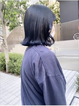 ルーブ トウキョウ(Loob. TOKYO) ネイビーブルー×ボブカット