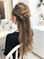 リサ 恵比寿(risa.)&nbsp;ルーズなお団子ハーフアップ