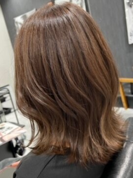 ディティール(Detail) 伸ばしかけでも可愛い×ラテベージュ