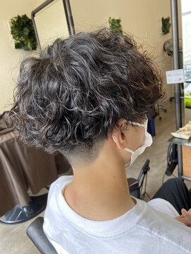 ナンバー エミライ 溝の口(N° emirai) スパイラルパーマ