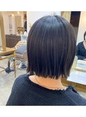切りっぱなしミニボブ
