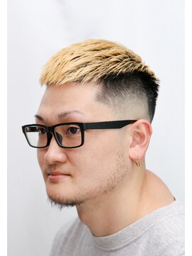 カーウォッシュバーバー(CARWASH BARBER) ダークアッシュブラックカルマパーマクロップベリーショート