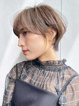 シオン(shion) 似合わせカットメルティカラーフェザーショート_ba452482