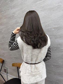 ソー(so.) レイヤーカット×グレージュ/ミディアムレイヤー/レイヤー