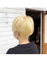 ベビーモード 茶屋町店 ハイトーン×シンプルショート