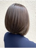 大人前下がりショートボブ